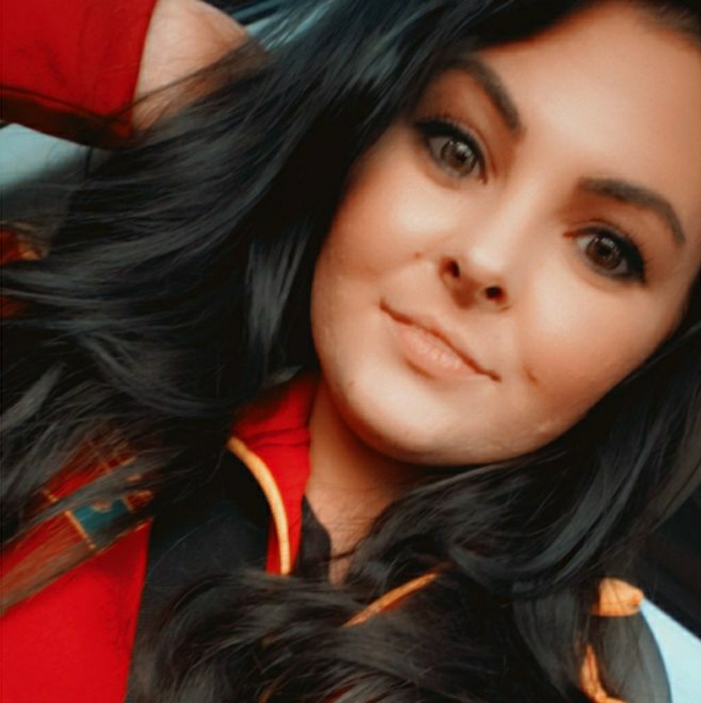 Meet your Posher, Courtney